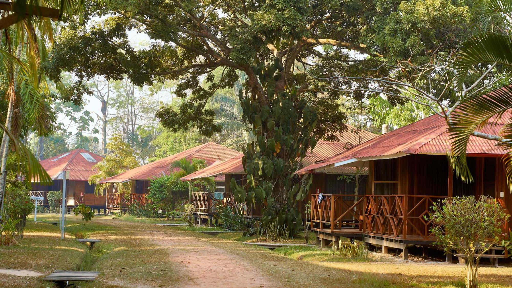 Manish Hotel Ecologico Pucallpa Exteriör bild