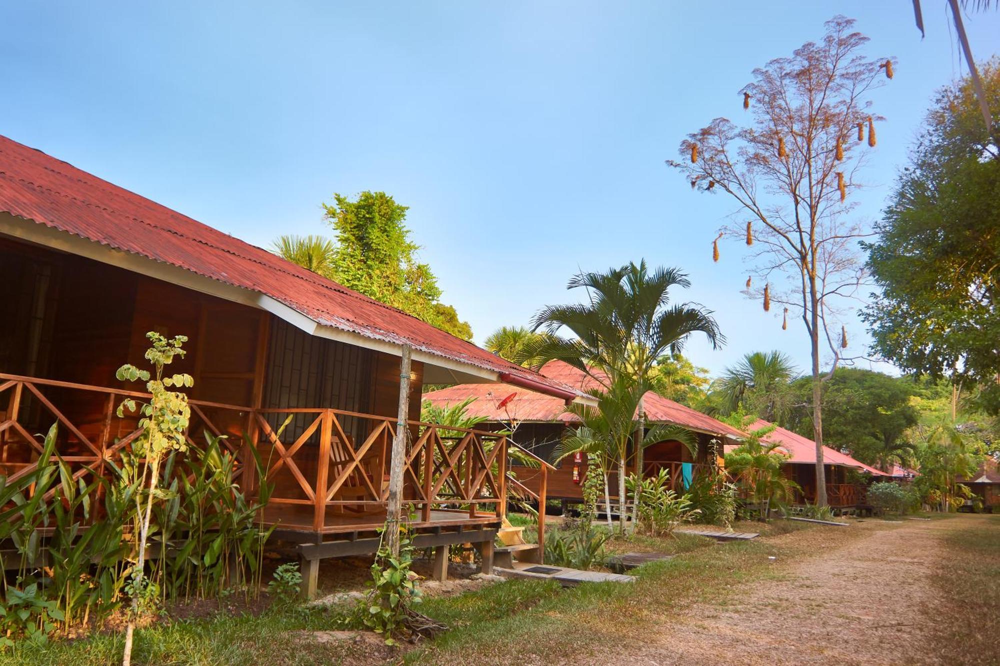 Manish Hotel Ecologico Pucallpa Exteriör bild