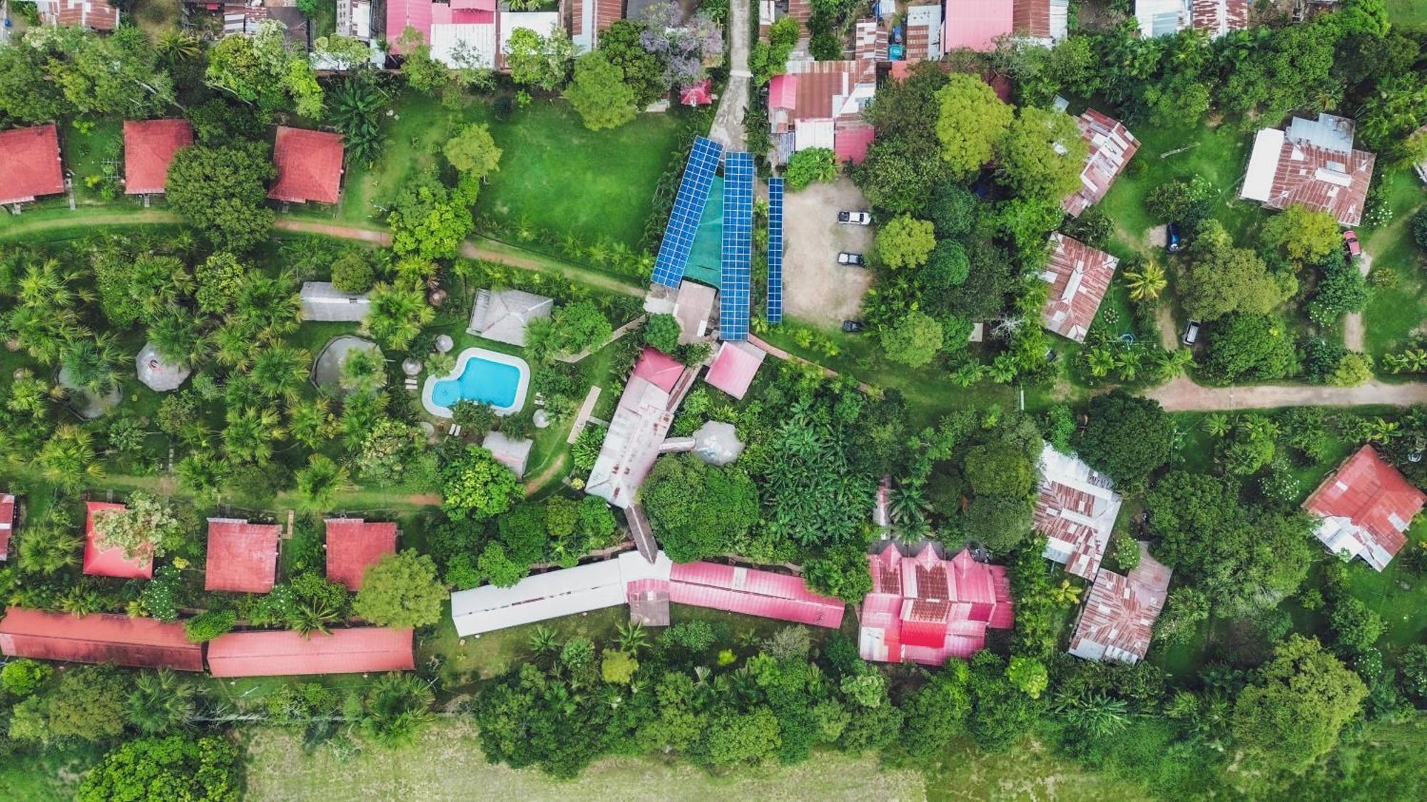 Manish Hotel Ecologico Pucallpa Exteriör bild